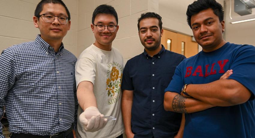 Students and PI in the lab